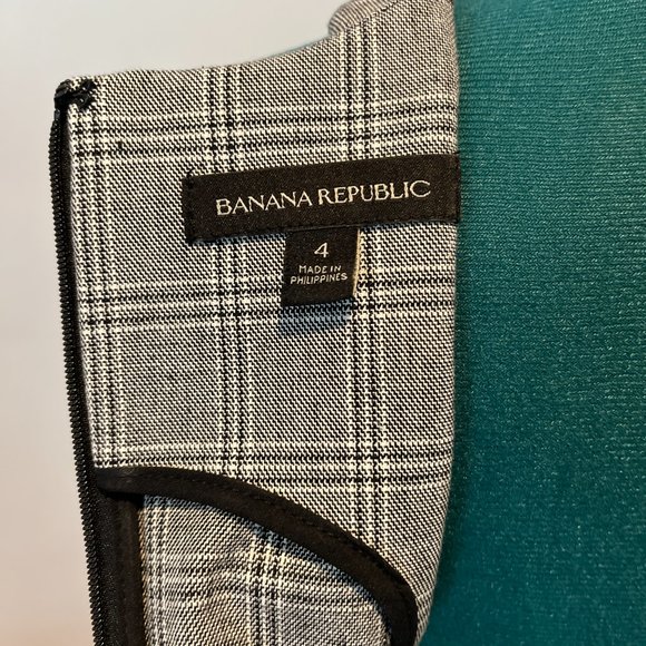 VINTAGE Banana Republic Curto Racer Dress - Picture 3 of 6